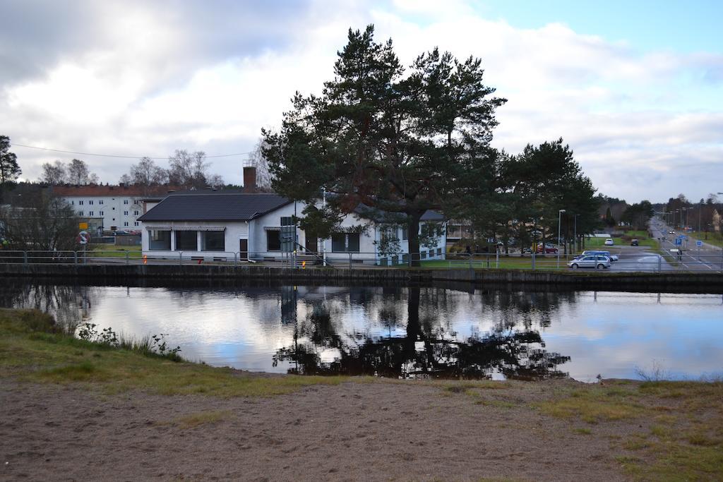 RastPunkt Laxå Hotell Exteriör bild