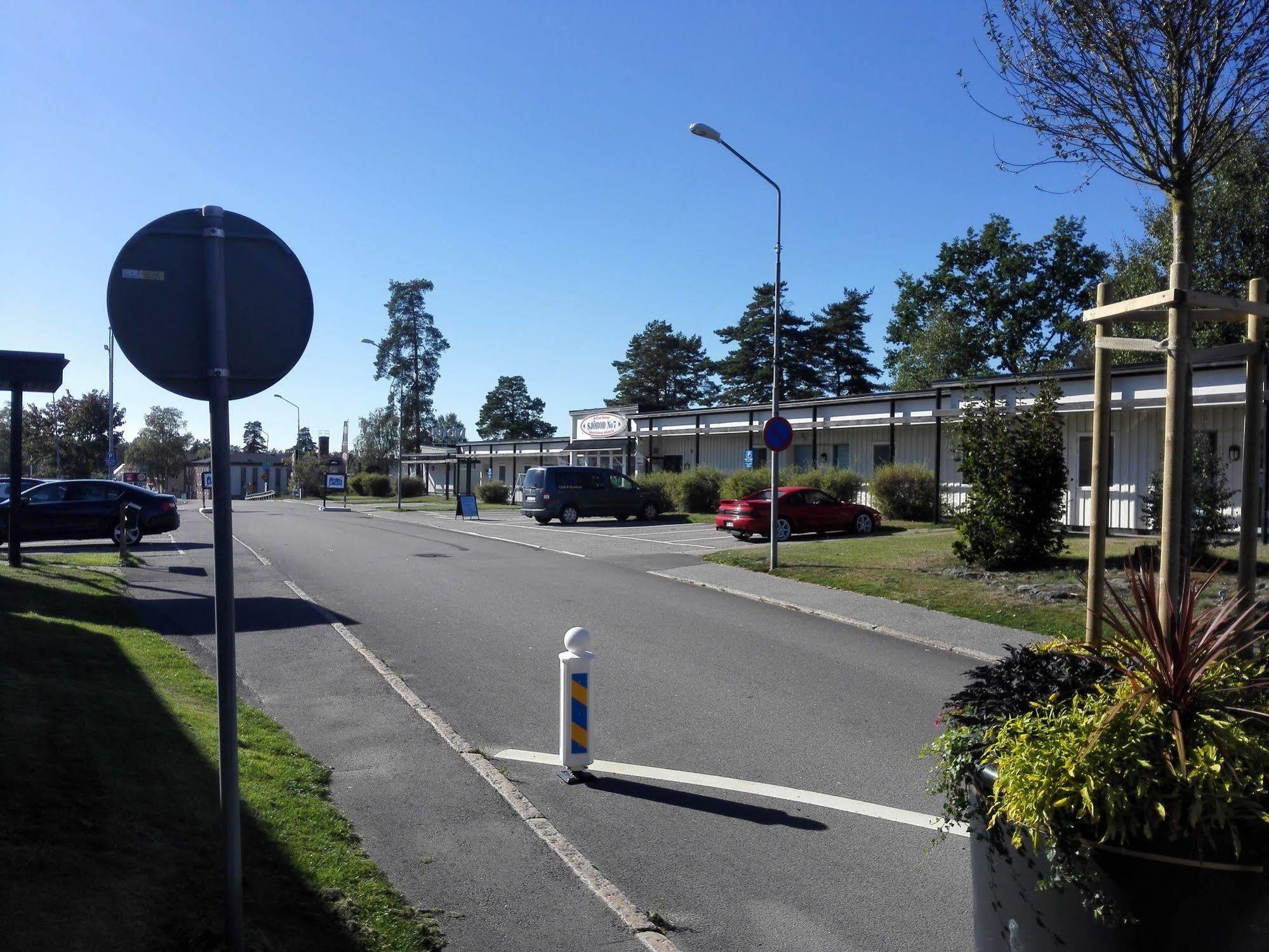 RastPunkt Laxå Hotell Exteriör bild